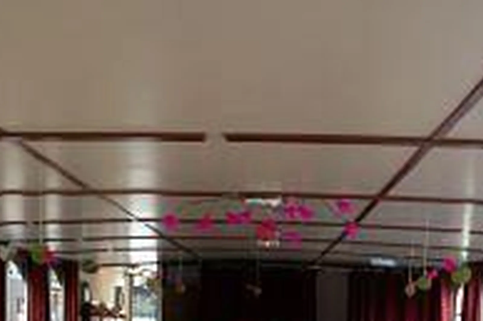 Lieux événementiels, LA GUÊPE BUISSONIÈRE