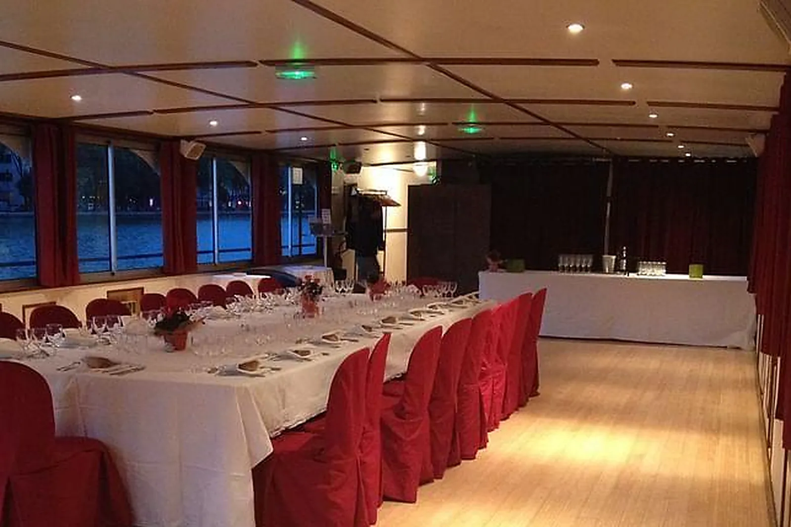 Lieux événementiels, LA GUÊPE BUISSONIÈRE