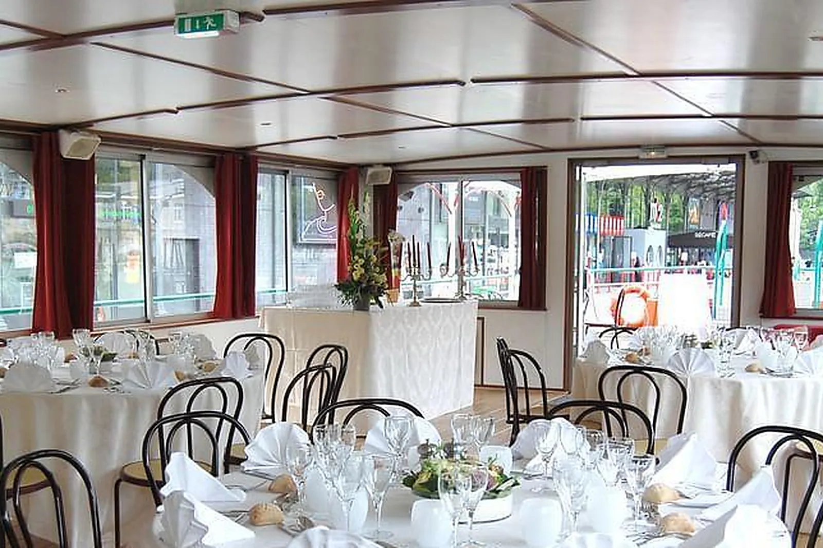 Lieux événementiels, LA GUÊPE BUISSONIÈRE