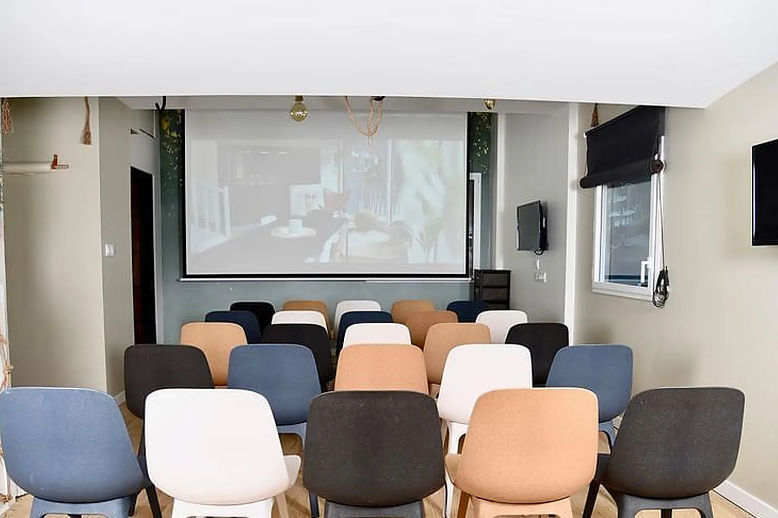 Lieux événementiels, LA KABANE NANTES - GARE SUD