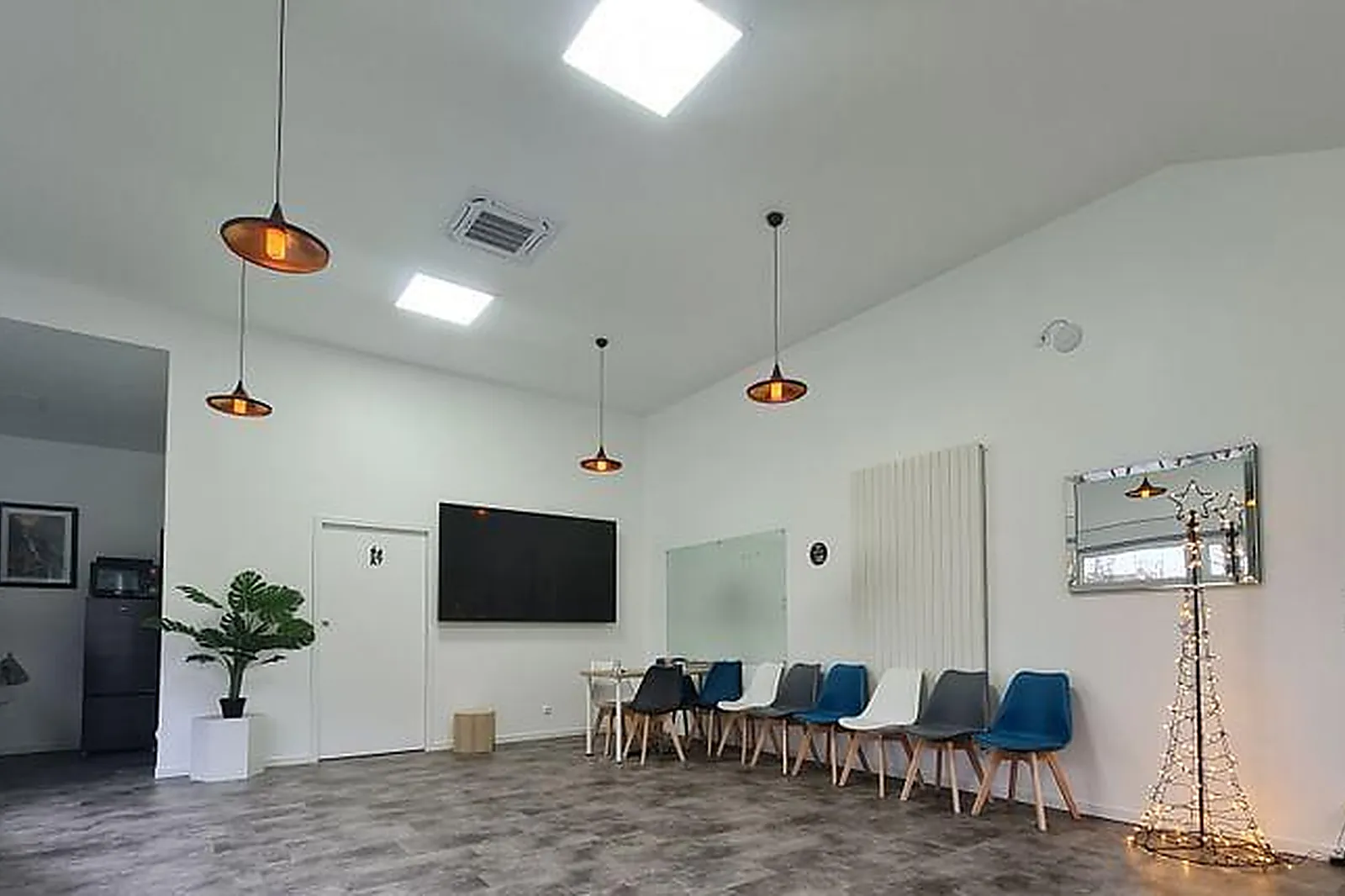 Lieux événementiels, LA MAISON NA ! ET LA NA-NNEXE