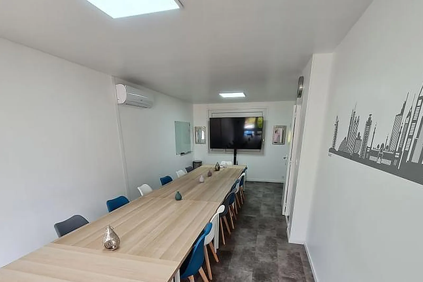 Lieux événementiels, LA MAISON NA ! ET LA NA-NNEXE