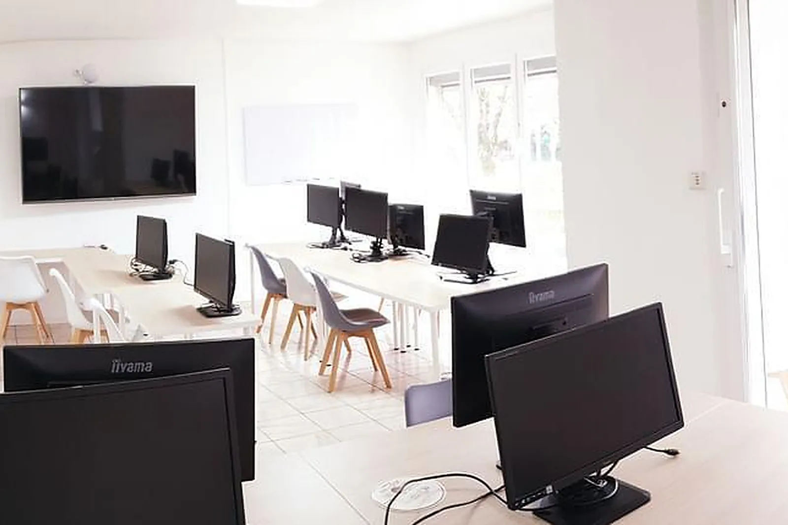 Lieux événementiels, LA MAISON NA ! ET LA NA-NNEXE