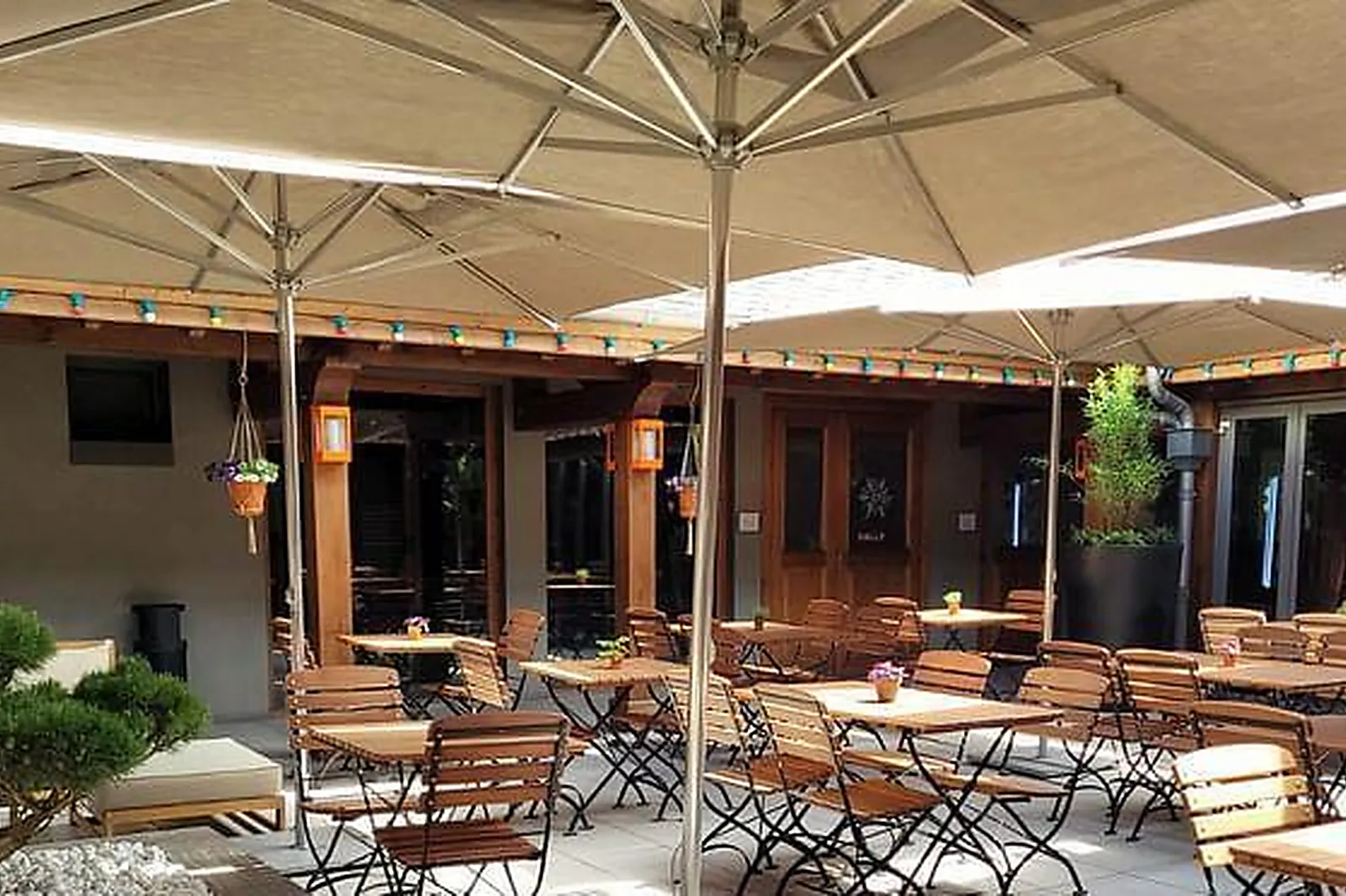 Lieux événementiels, LA MAISON ROUGE ***