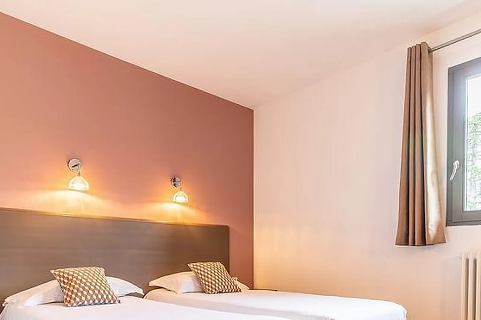 Lieux événementiels, LA MAISON ROUGE ***