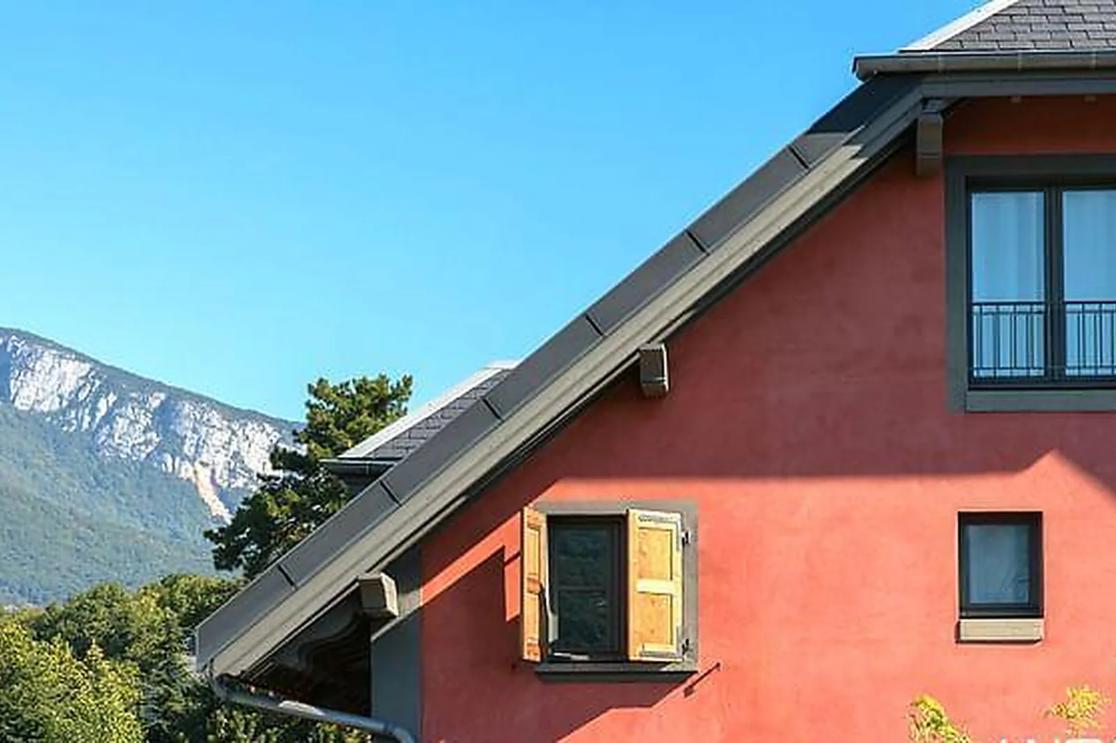 Lieux événementiels, LA MAISON ROUGE ***