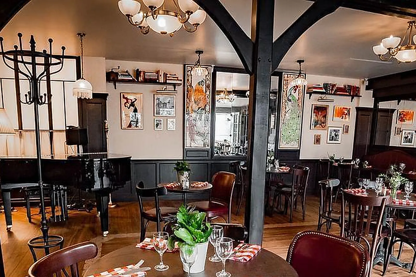 Lieux événementiels, LA MÈRE CATHERINE