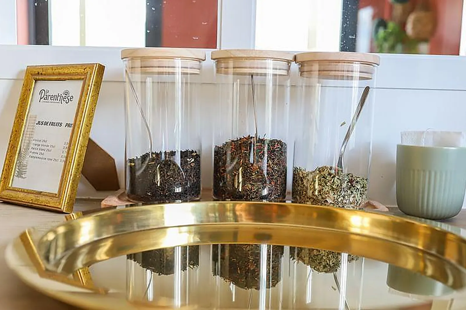 Lieux événementiels, LA PARENTHÈSE - L'INTERMÈDE PROFESSIONNEL