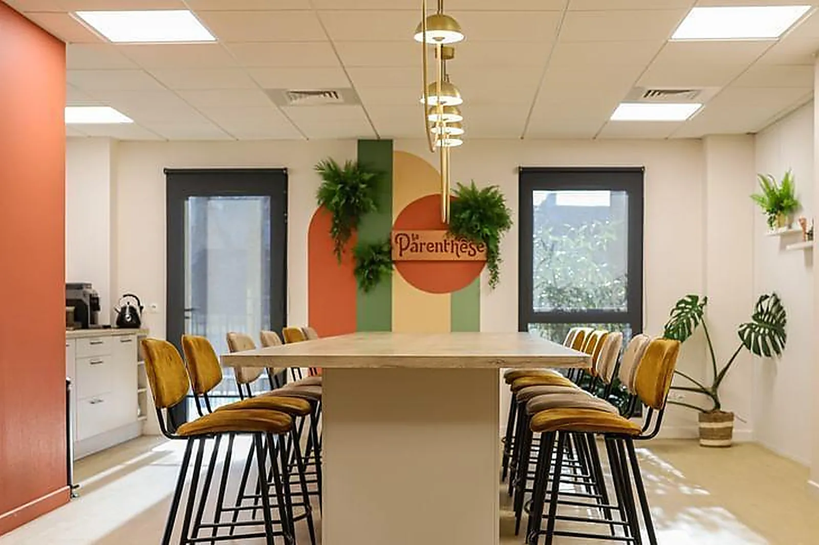 Lieux événementiels, LA PARENTHÈSE - L'INTERMÈDE PROFESSIONNEL