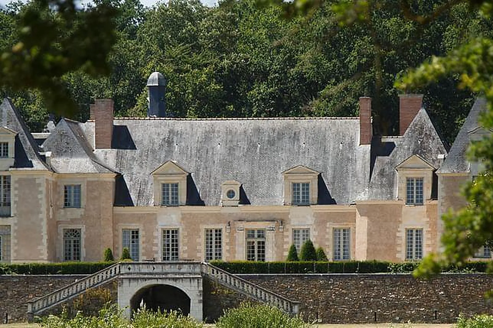 Lieux événementiels, LA PERRIÈRE CHÂTEAU & GOLF