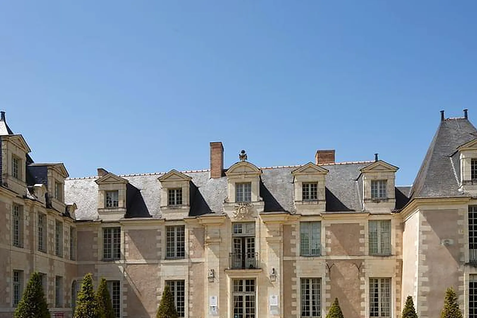 Lieux événementiels, LA PERRIÈRE CHÂTEAU & GOLF