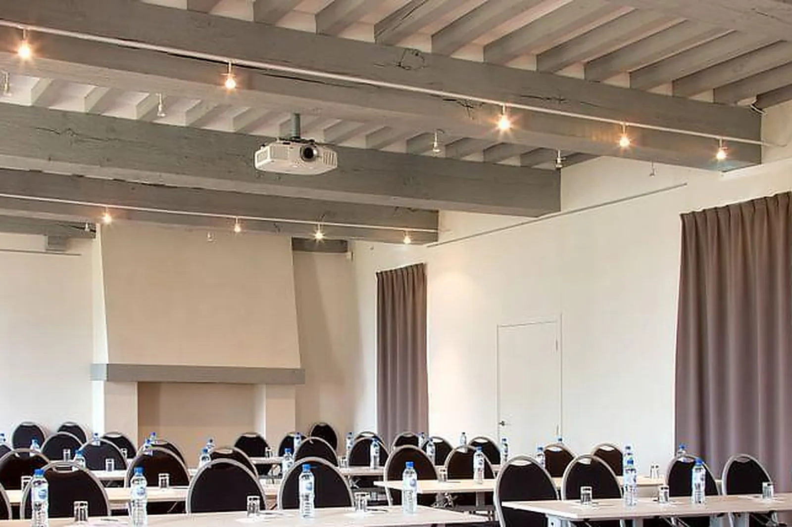 Lieux événementiels, LA PERRIÈRE CHÂTEAU & GOLF