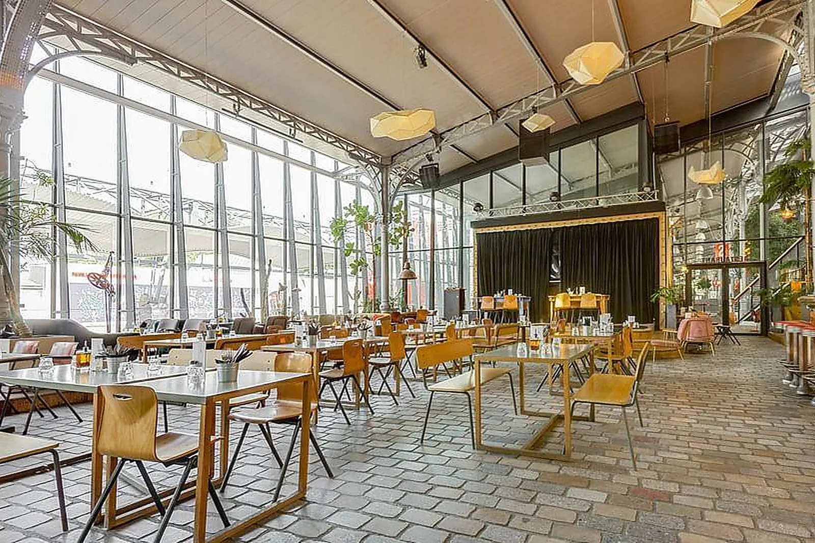 Lieux événementiels, LA PETITE HALLE