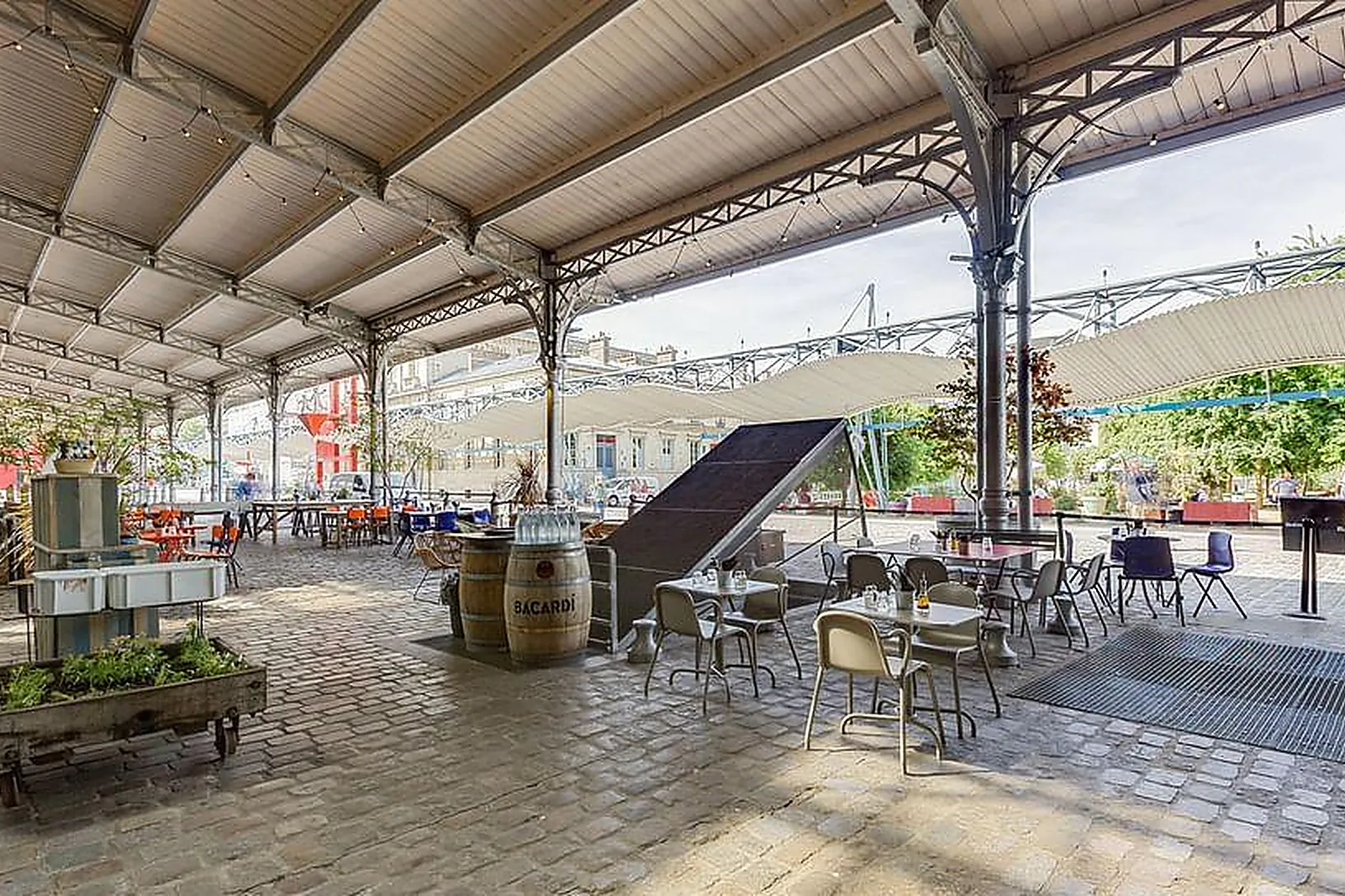 Lieux événementiels, LA PETITE HALLE