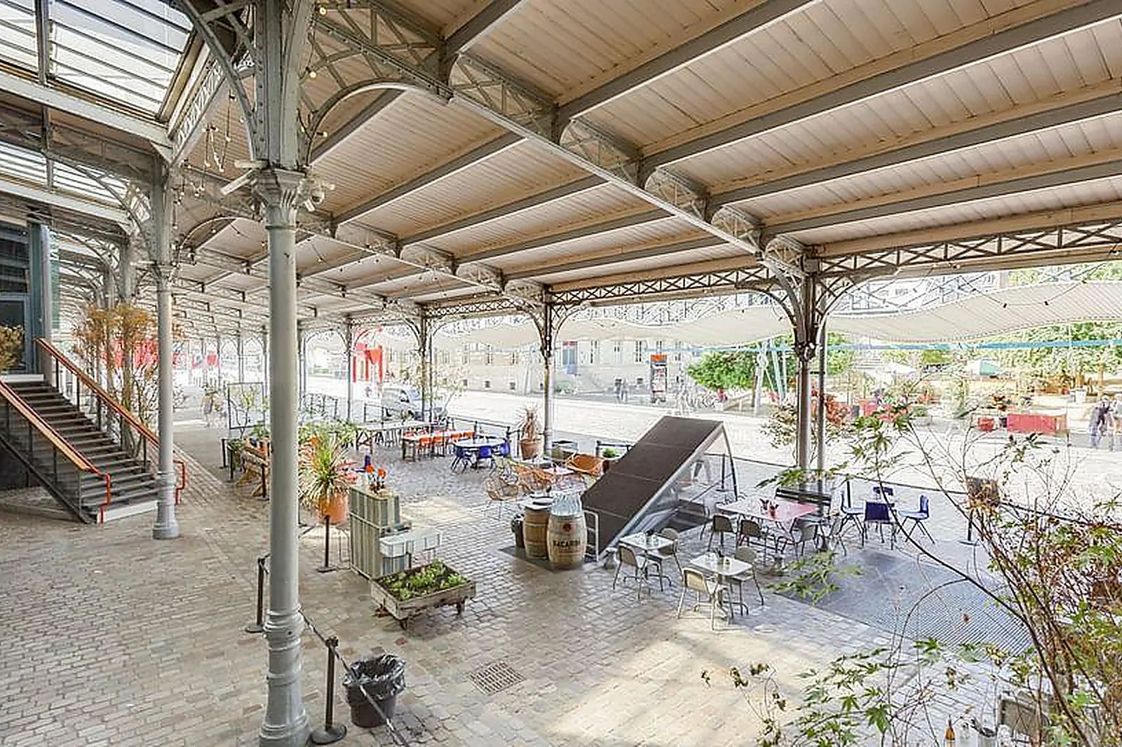 Lieux événementiels, LA PETITE HALLE