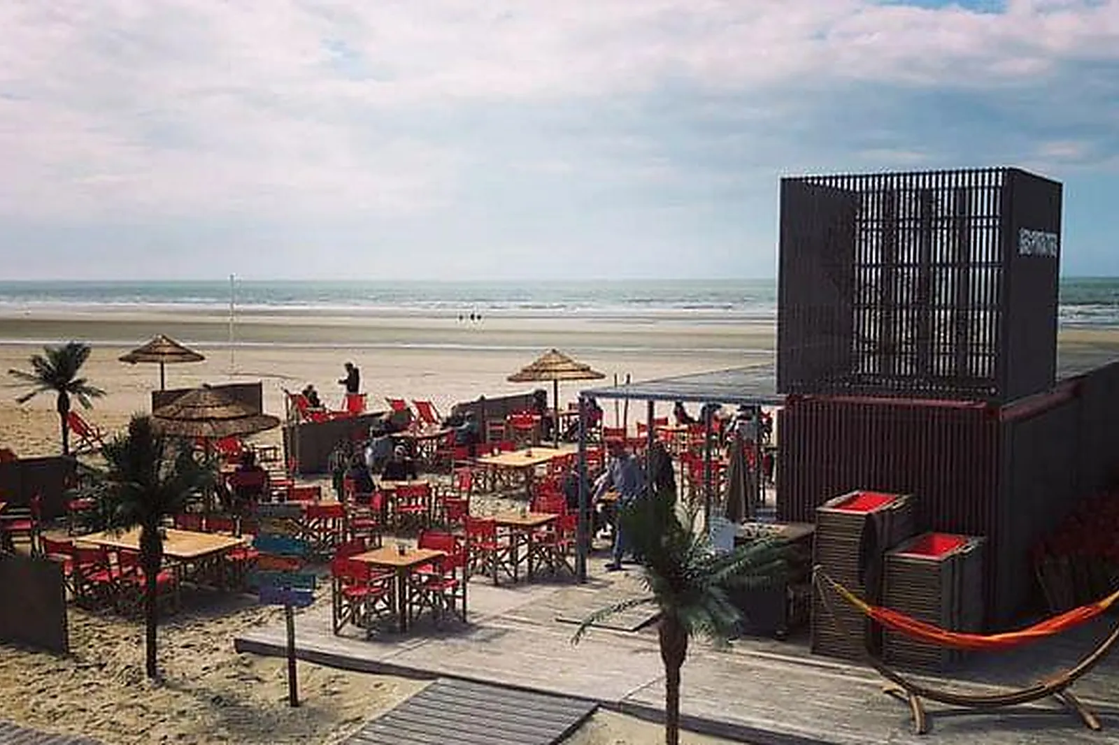 Lieux événementiels, LA PLAGE DES PIRATES