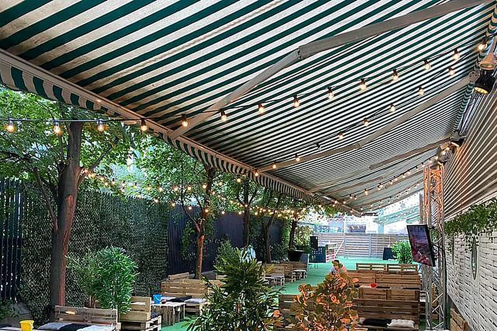 Lieux événementiels, LA PLANK