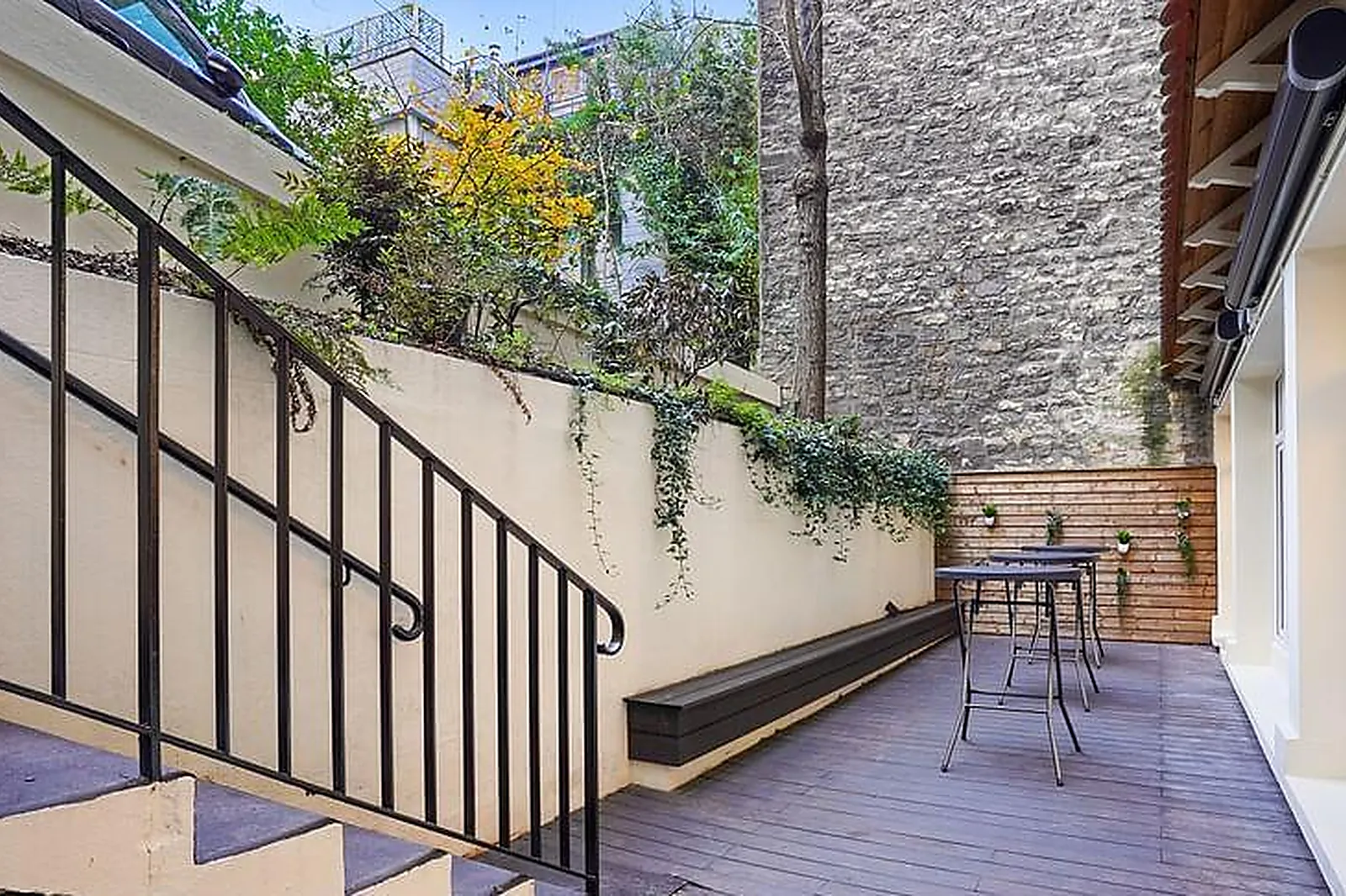 Lieux événementiels, LA PURA VIDA