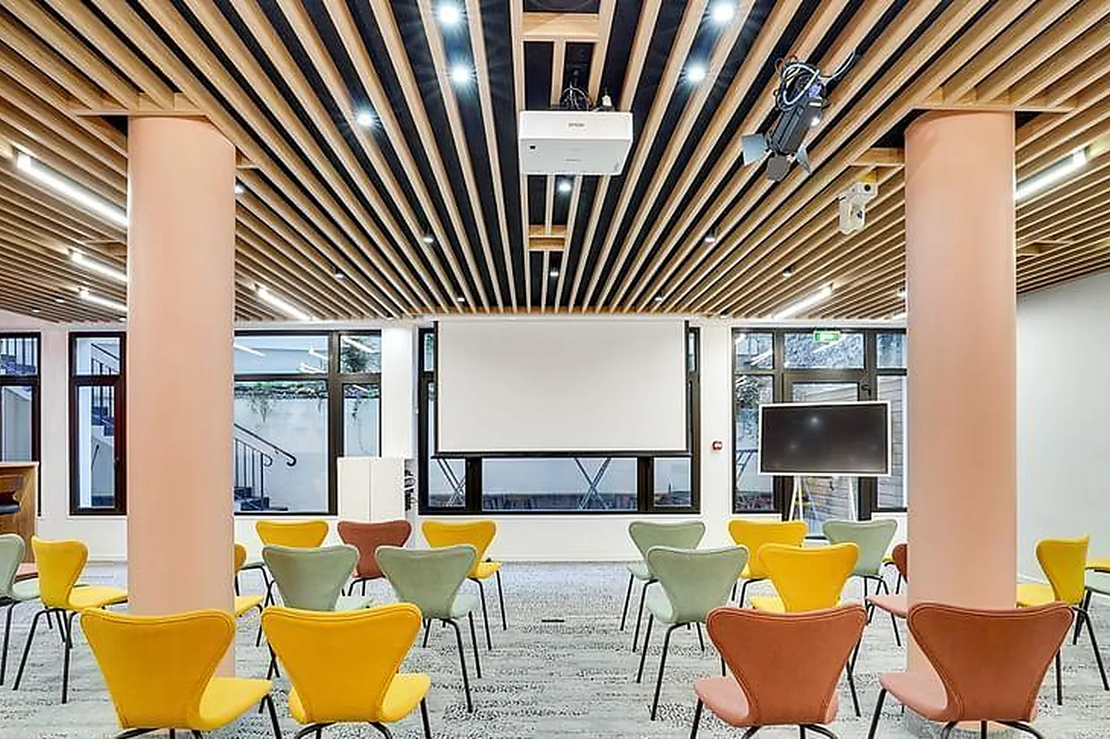 Lieux événementiels, LA PURA VIDA