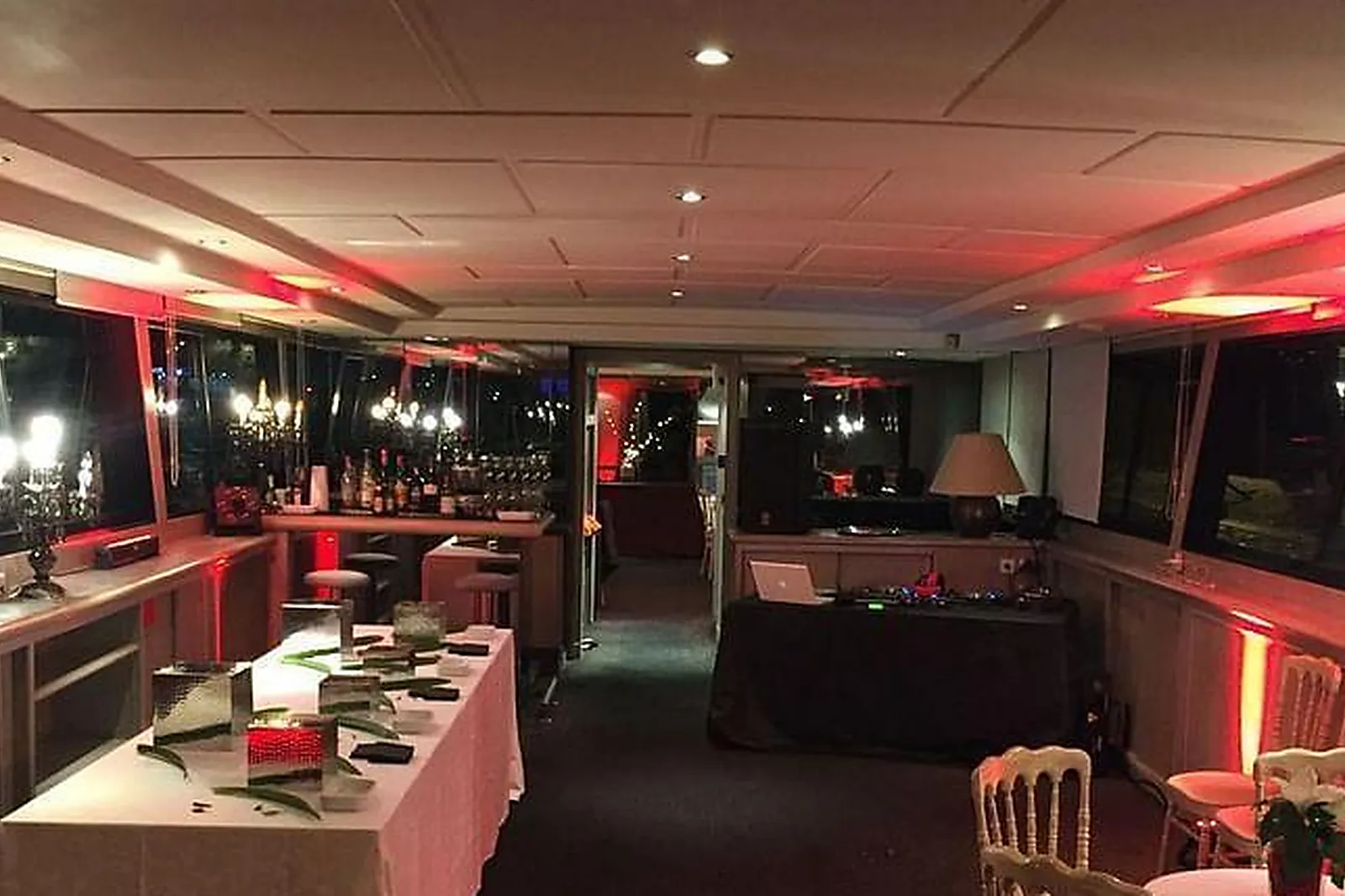 Lieux événementiels, LA PÉNICHE EIFFEL