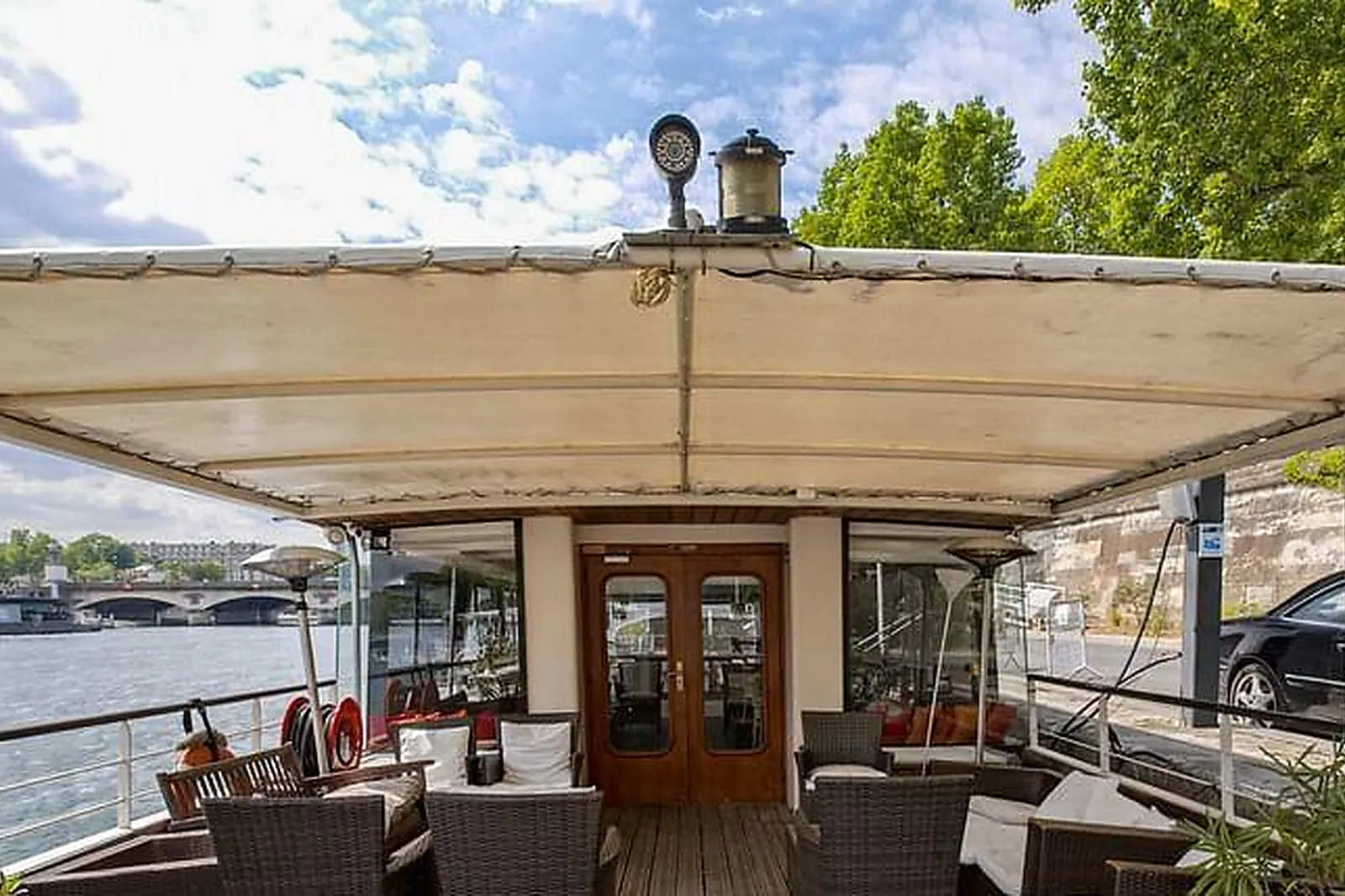 Lieux événementiels, LA PÉNICHE EIFFEL