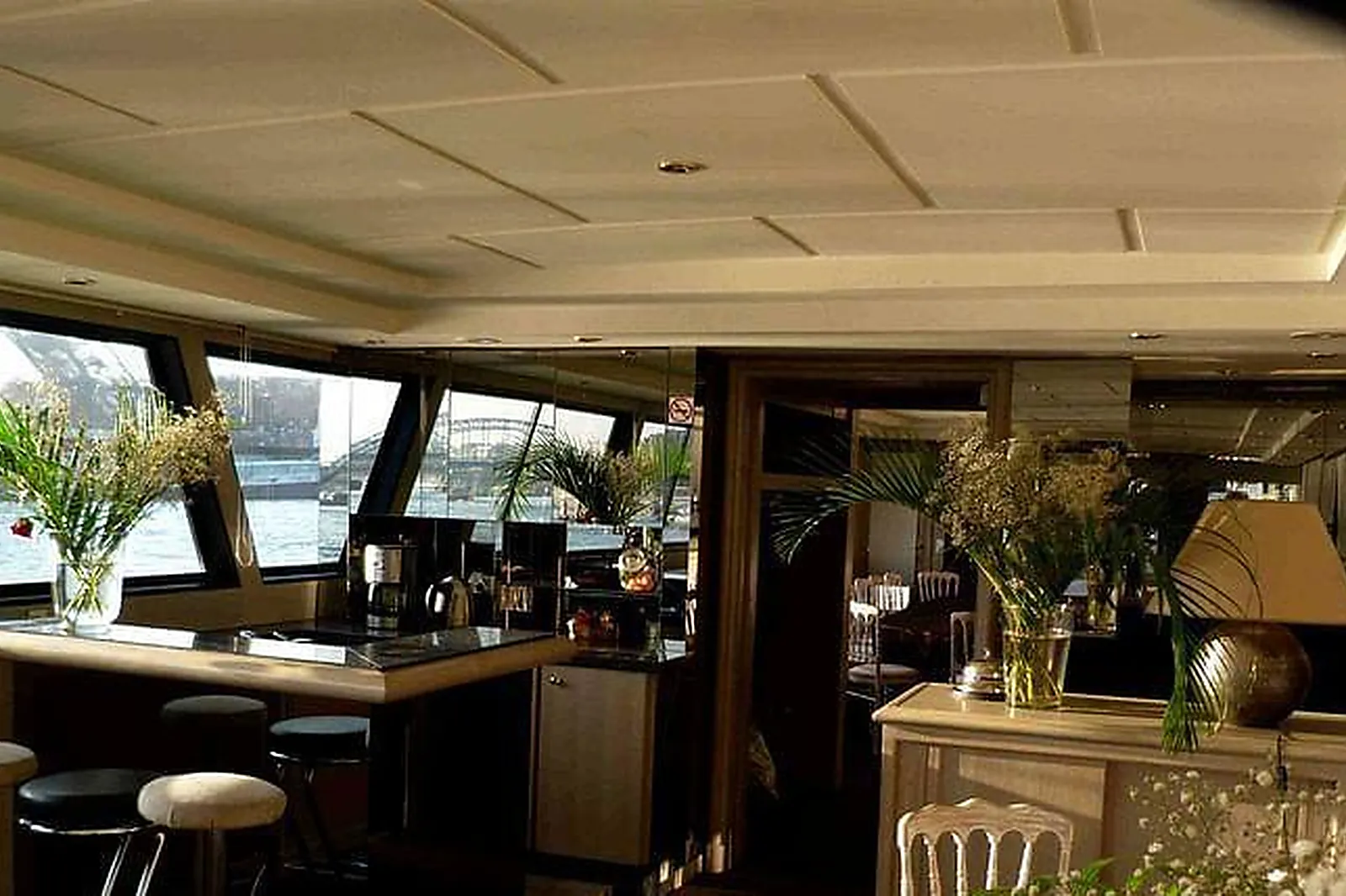 Lieux événementiels, LA PÉNICHE EIFFEL