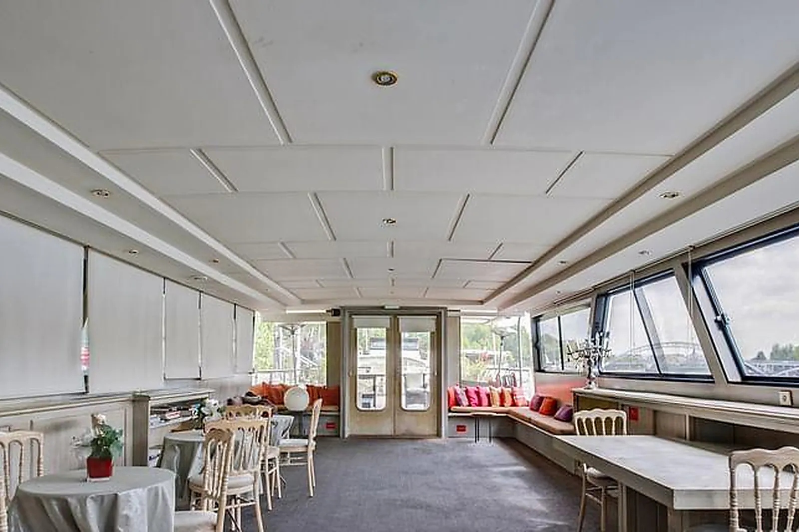 Lieux événementiels, LA PÉNICHE EIFFEL