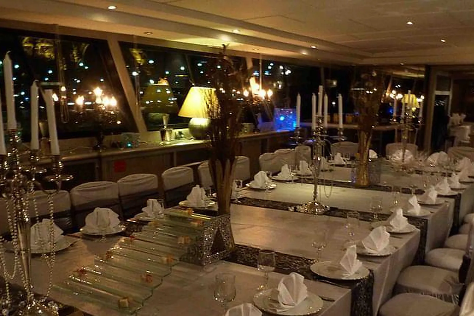 Lieux événementiels, LA PÉNICHE EIFFEL