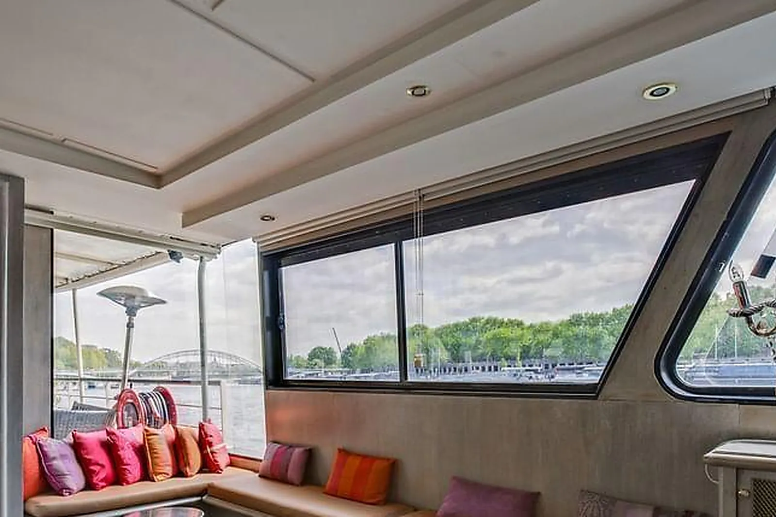 Lieux événementiels, LA PÉNICHE EIFFEL