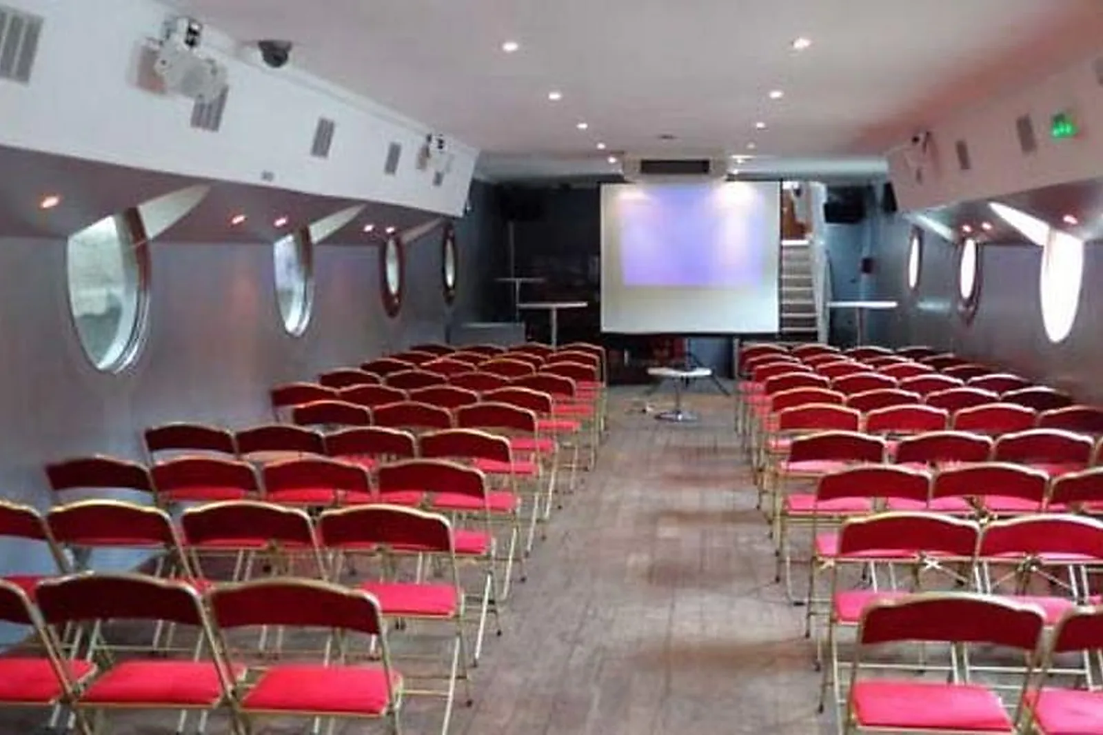 Lieux événementiels, AFTERPLACE RÉPUBLIQUE