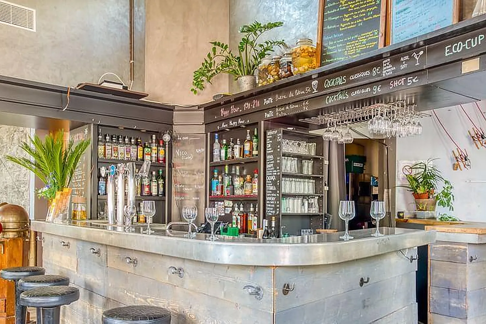 Lieux événementiels, LA ROTONDE STALINGRAD