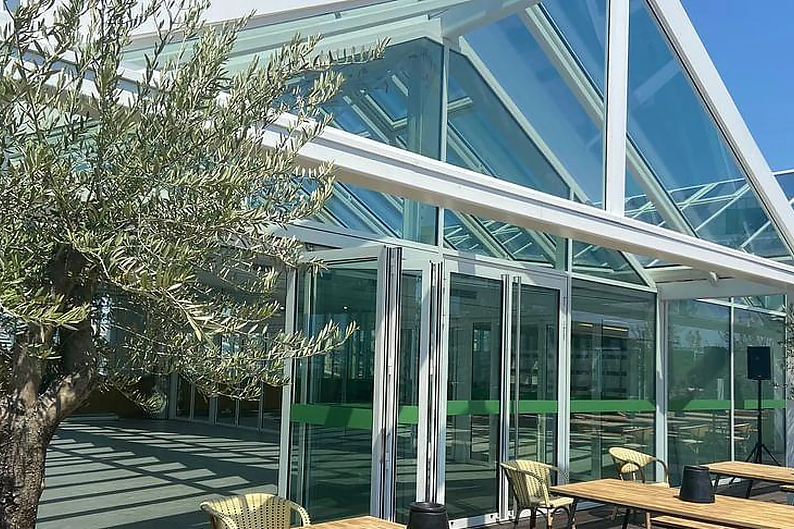 Lieux événementiels, LE JULES VERNE ****