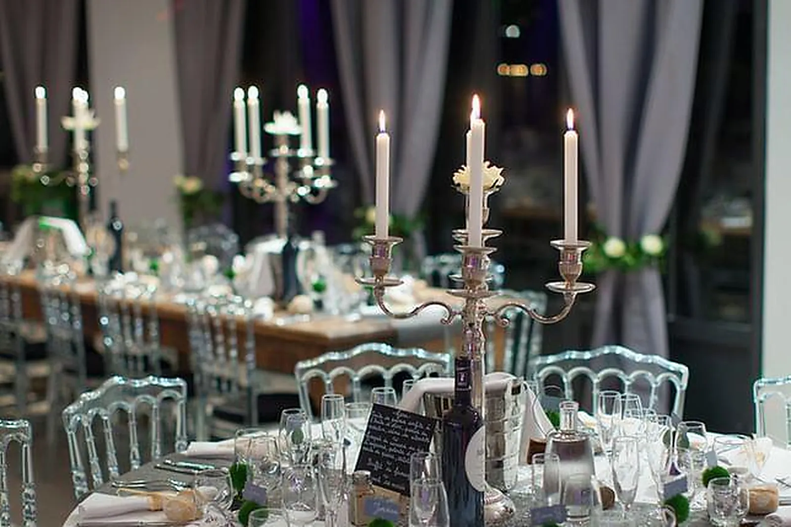 Lieux événementiels, LA SOURCE - AUBERGE CONTEMPORAINE