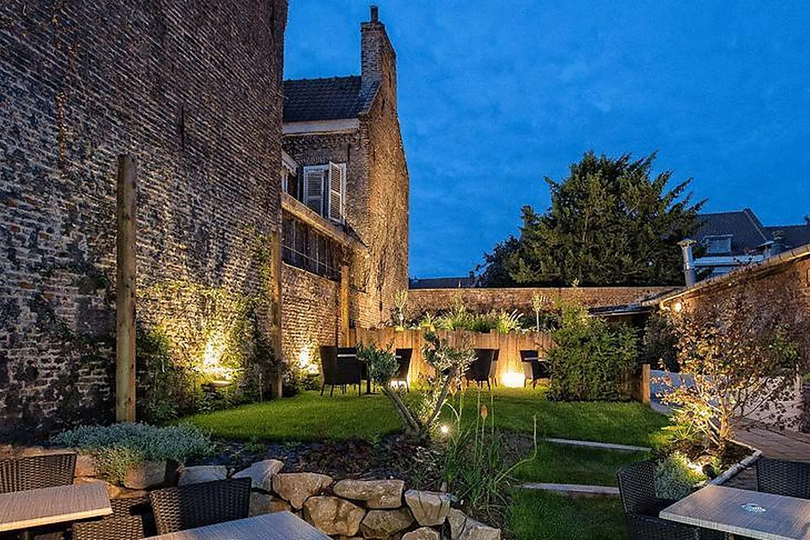 Lieux événementiels, LA TERRASSE HÔTEL DOUAI****