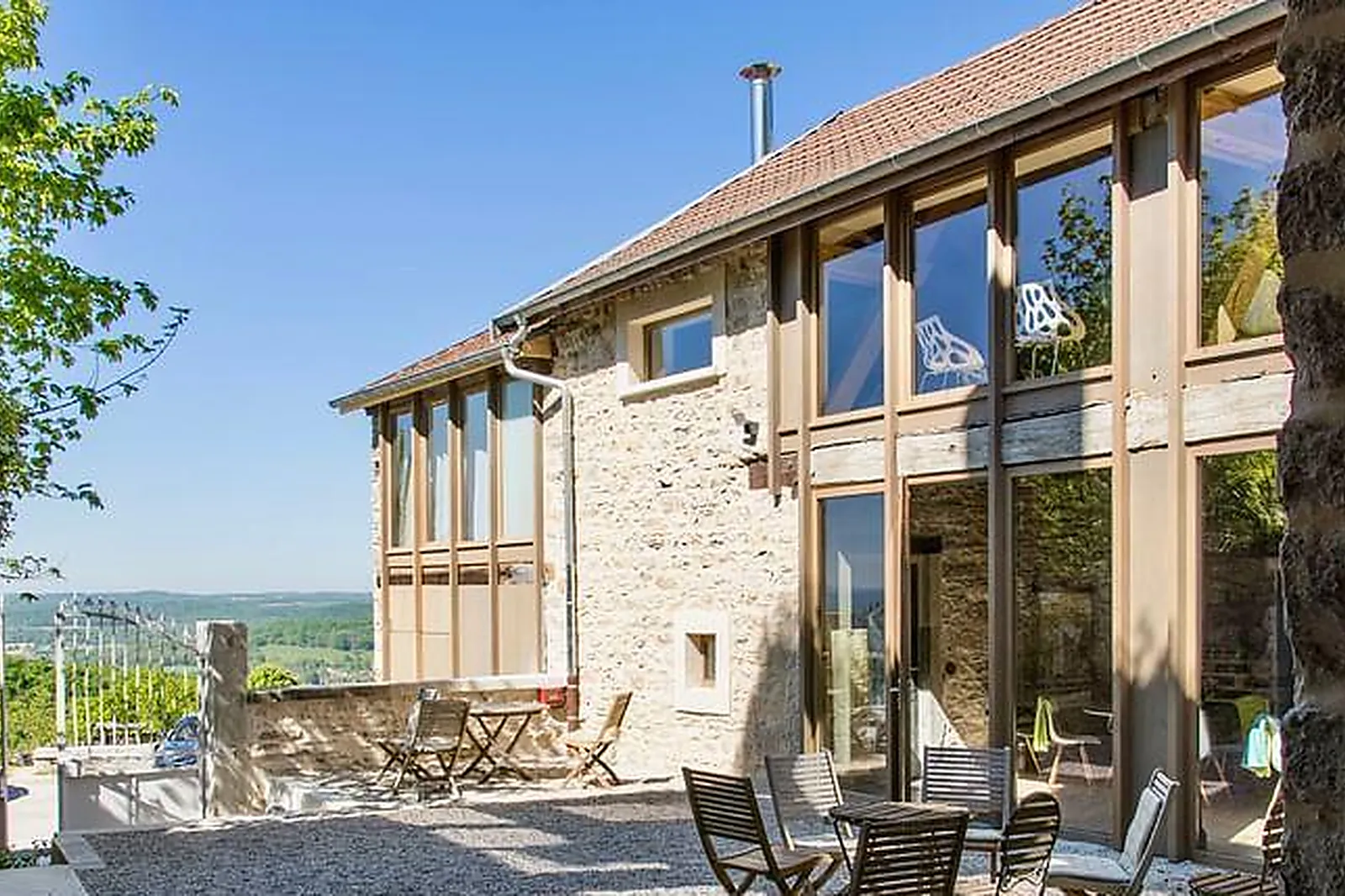 Lieux événementiels, LA TOUR D'ONCIN