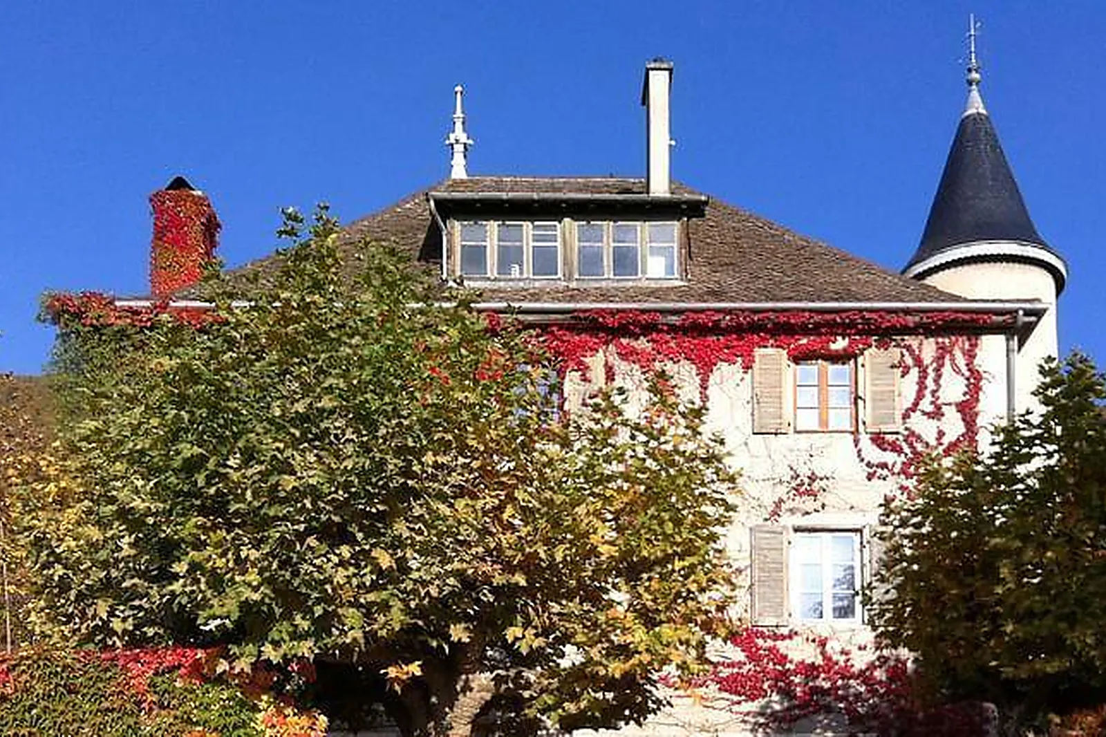 Lieux événementiels, LA TOUR D'ONCIN