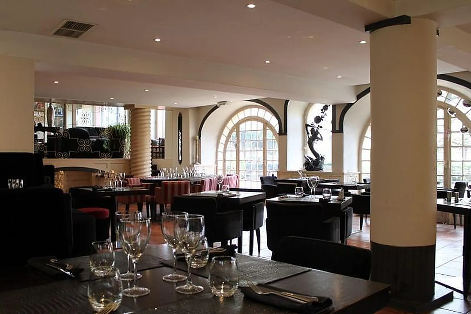 Lieux événementiels, OFFICESTATION