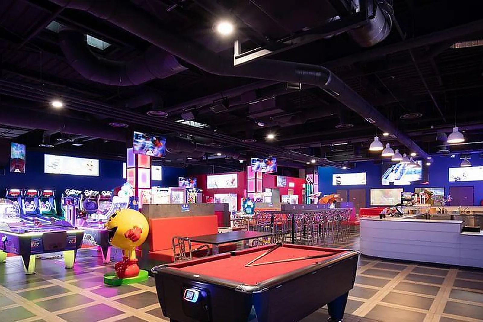 Lieux événementiels, LA TÊTE DANS LES NUAGES - LYON