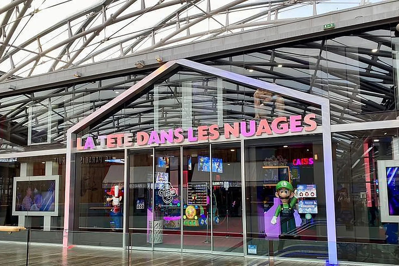 Lieux événementiels, LA TÊTE DANS LES NUAGES - LYON