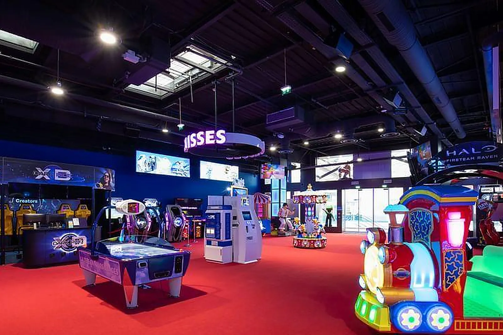 Lieux événementiels, LA TÊTE DANS LES NUAGES - LYON