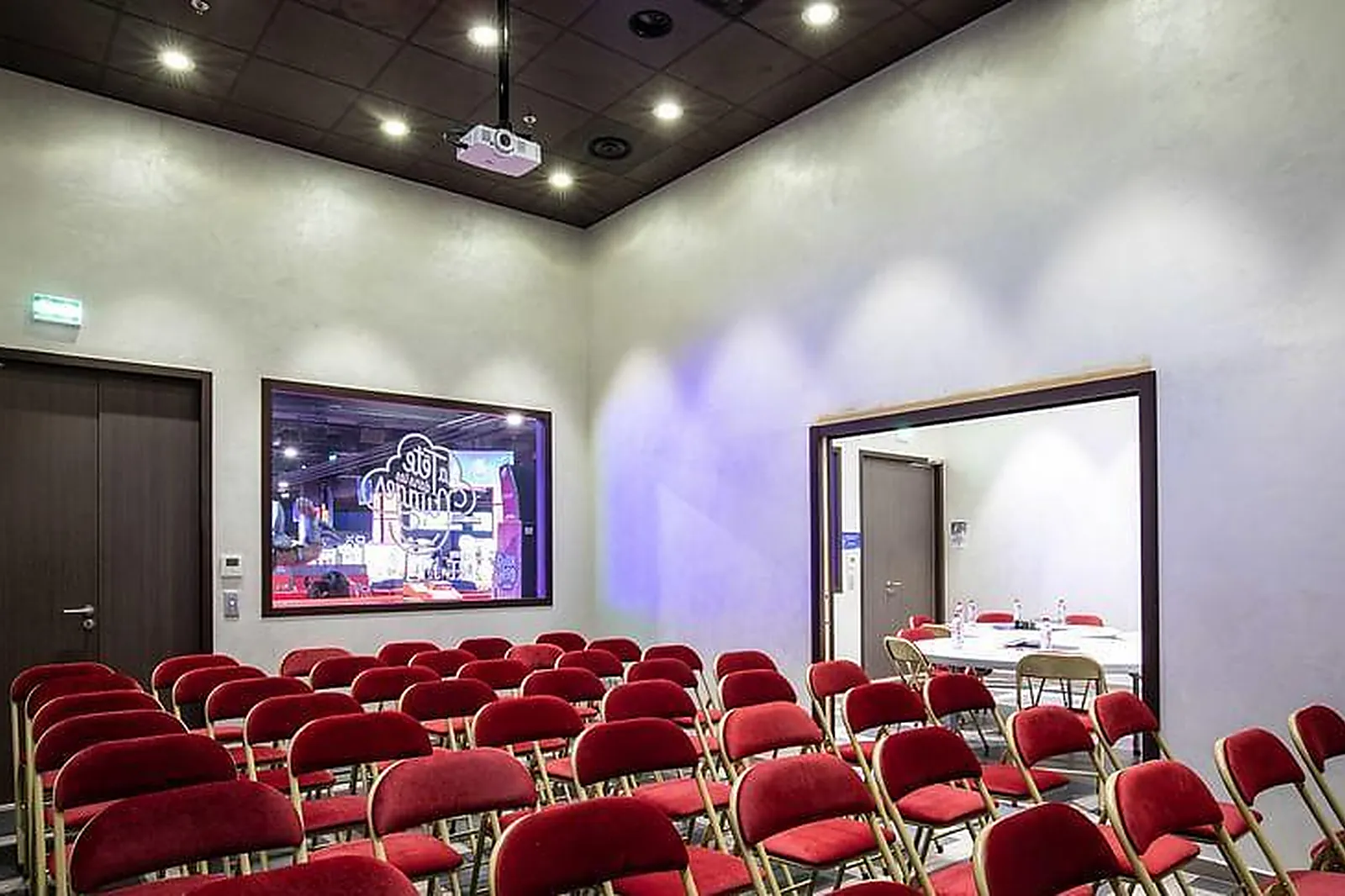 Lieux événementiels, LA TÊTE DANS LES NUAGES - LYON