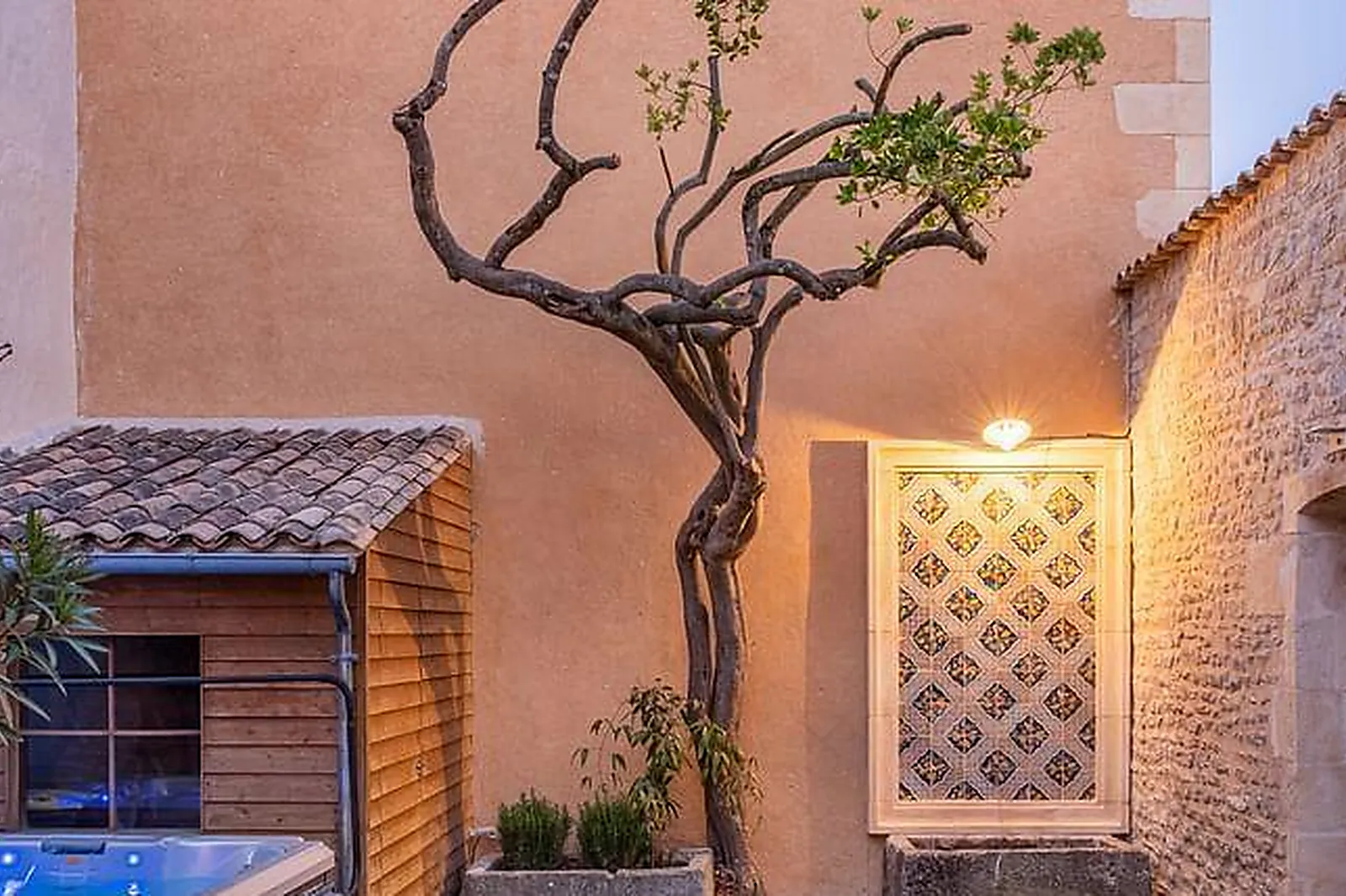 Lieux événementiels, LE CHECK-IN