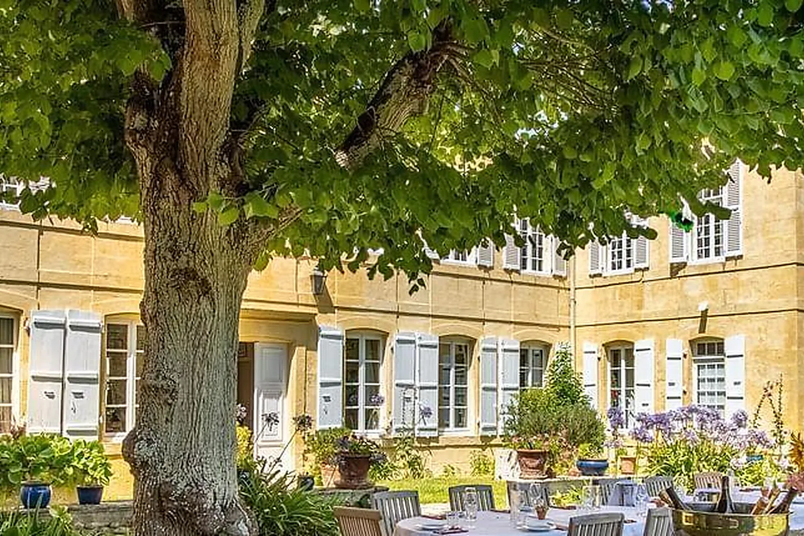 Lieux événementiels, LE CHECK-IN