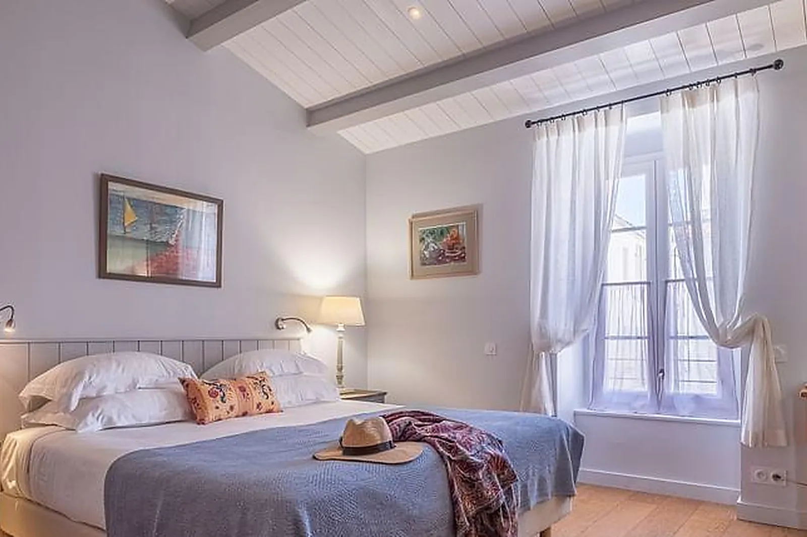 Lieux événementiels, LE CHECK-IN