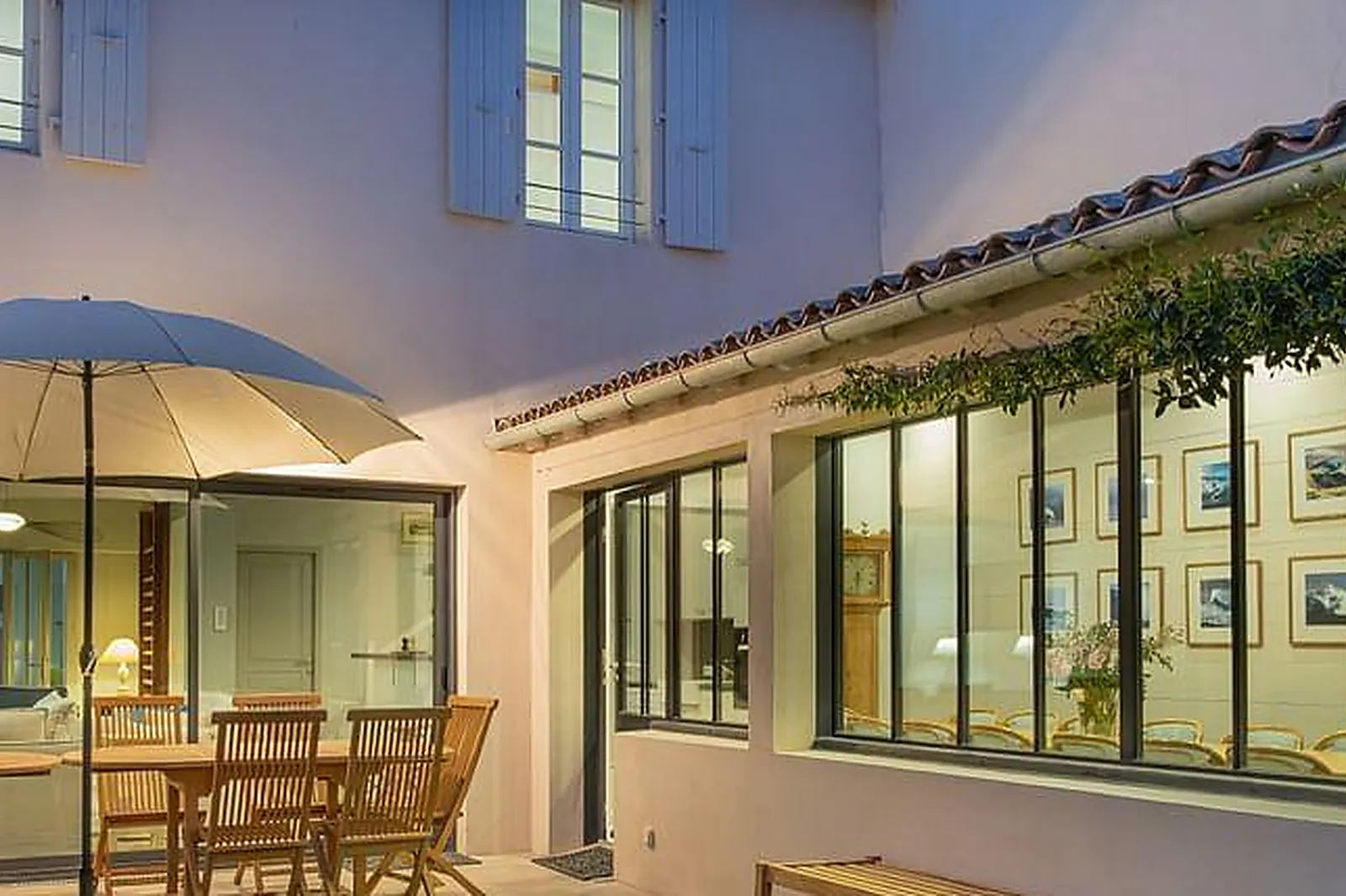 Lieux événementiels, LE CHECK-IN