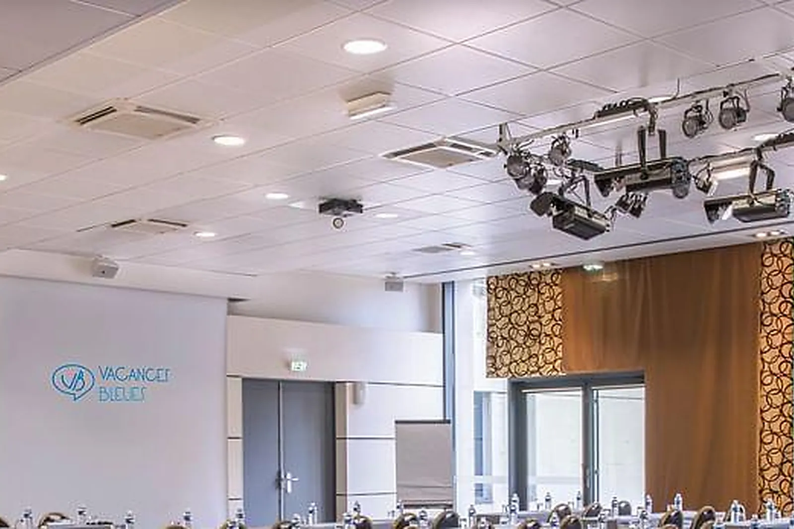 Lieux événementiels, LA VILLA DU LAC ***