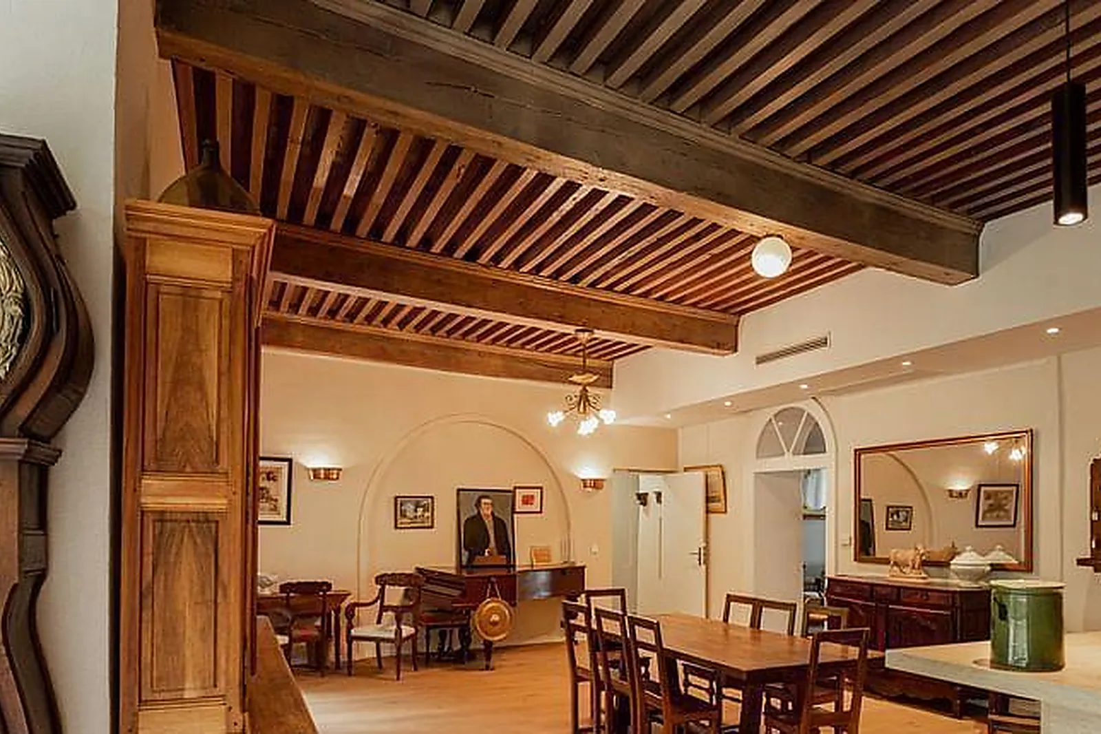 Lieux événementiels, LA CROIX DE CHAMPS