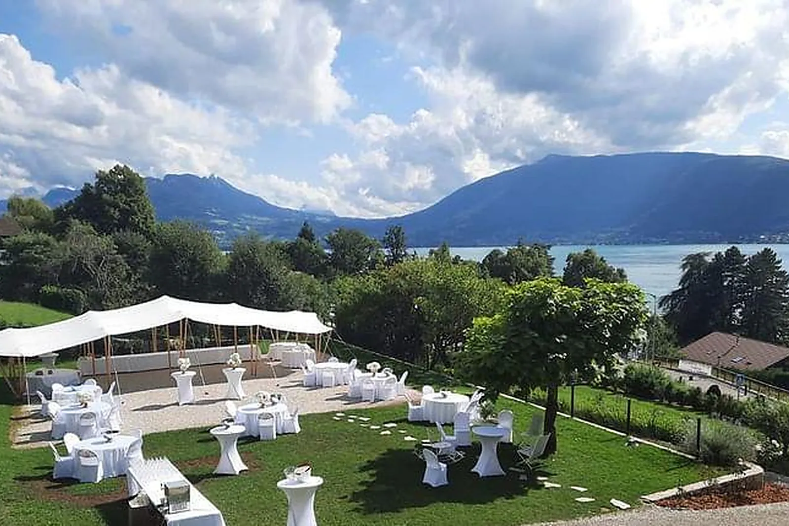 Lieux événementiels, LA CROIX DE CHAMPS