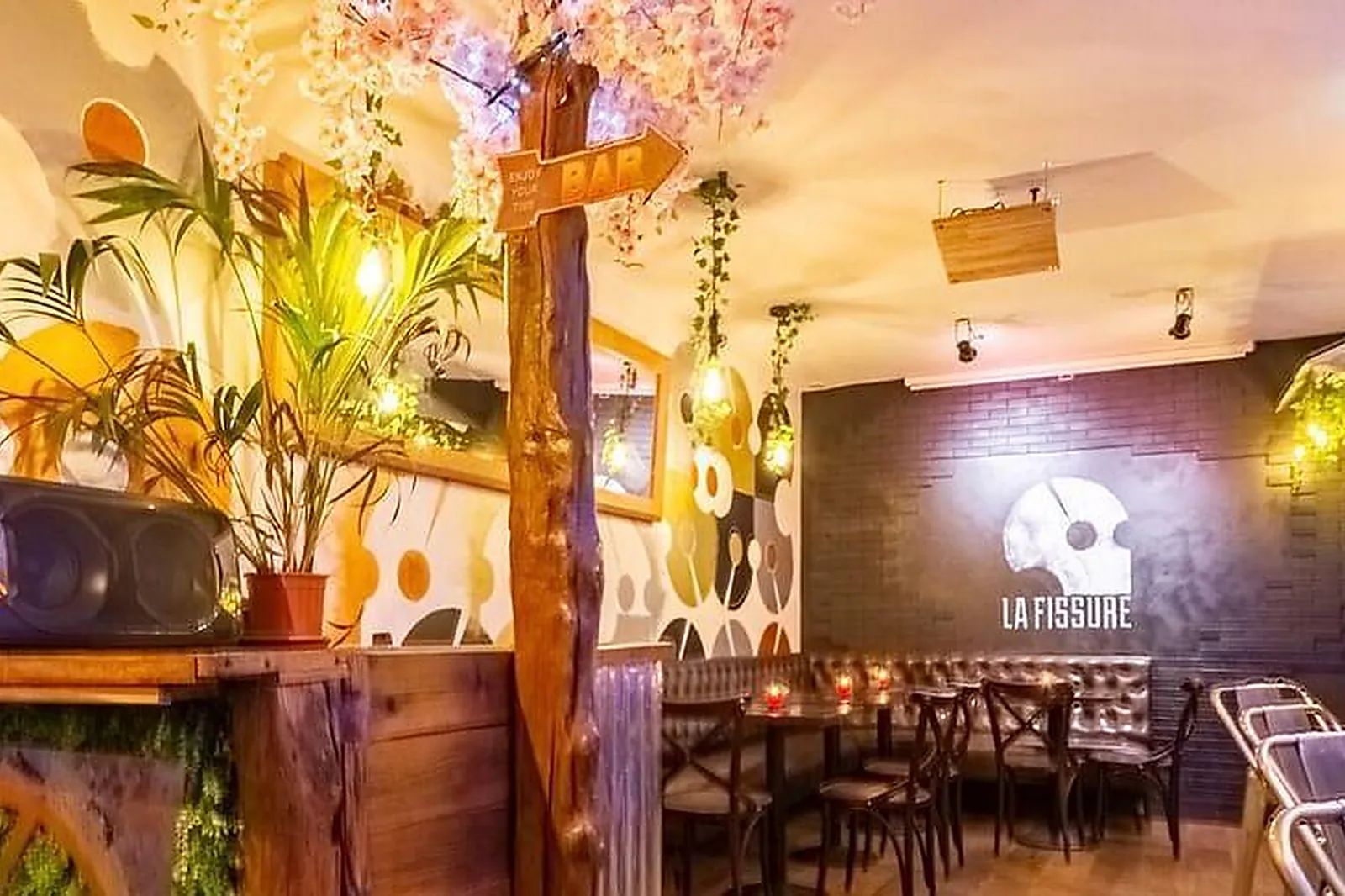 Lieux événementiels, LA FISSURE