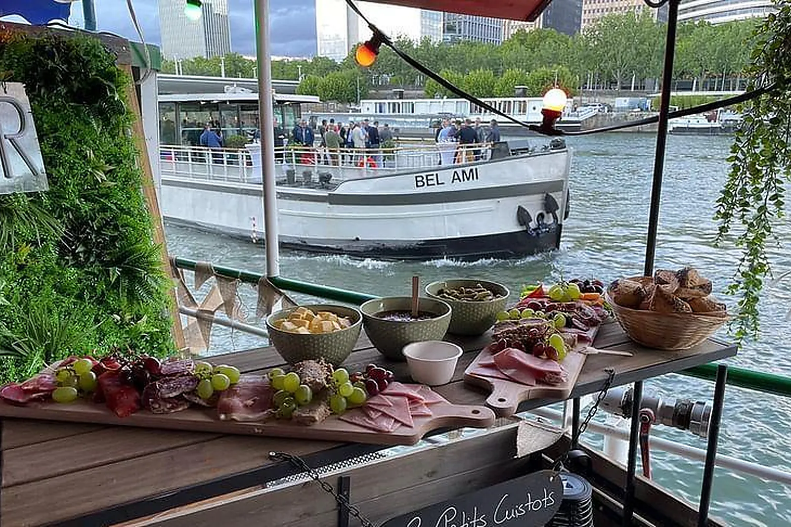 Lieux événementiels, LA GUINGUETTE PIRATE